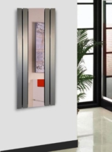 Badheizkörper Design Shanghai 2 mit Spiegel, HxB: 120 x 55 cm, 581 Watt, Edelstahloptik (Marke: Szagato) Made in Germany / Top-verarbeiteter Bad und Wohnraum-Heizkörper (Mittelanschluss) -