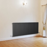 Hudson Reed Heizkörper Aruba 635 x 1411 mm - 1447 Watt - Moderner Paneelheizkörper aus hochwertigem Stahl - Pulverbeschichtet in Anthrazit - 24 Paneele - Horizontal & Platzsparend - Inklusive Montagezubehör -
